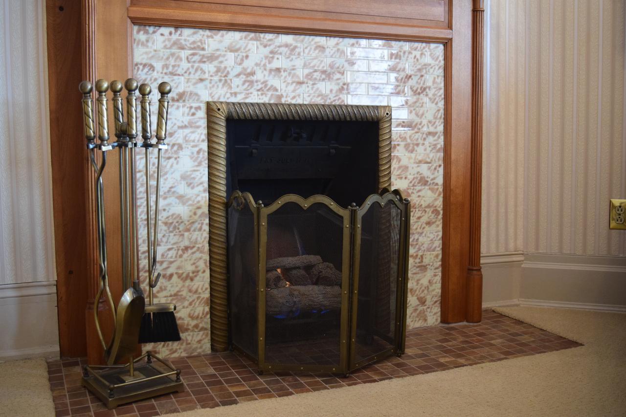 The Lamplighter Bed & Breakfast Of Ludington Exteriör bild