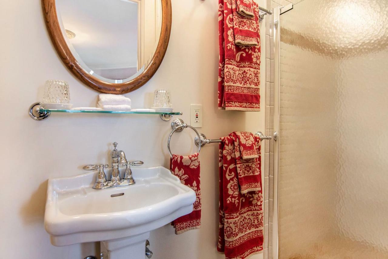 The Lamplighter Bed & Breakfast Of Ludington Exteriör bild