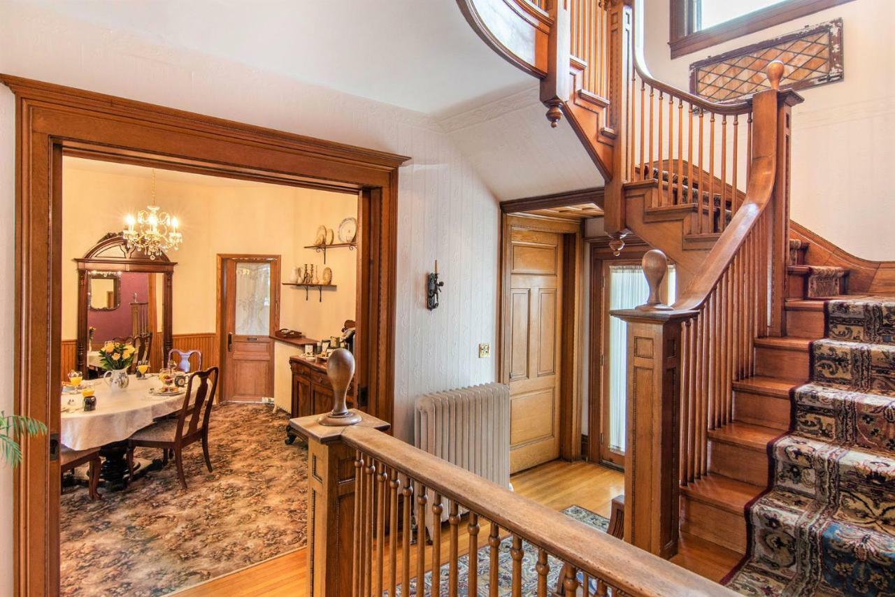 The Lamplighter Bed & Breakfast Of Ludington Exteriör bild
